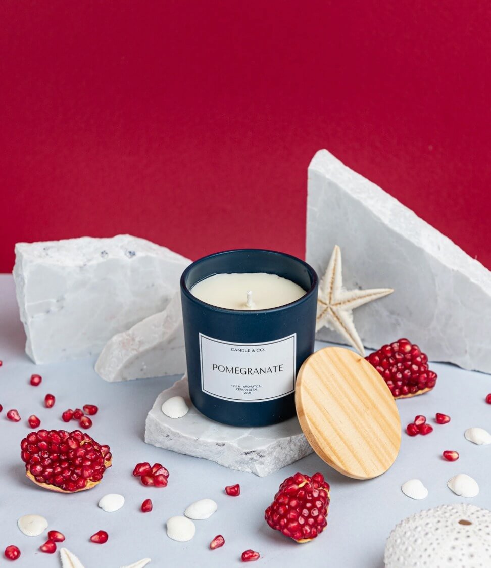 Vela Perfumada Pomegranate Candle & Co. 200g - Imagem 2