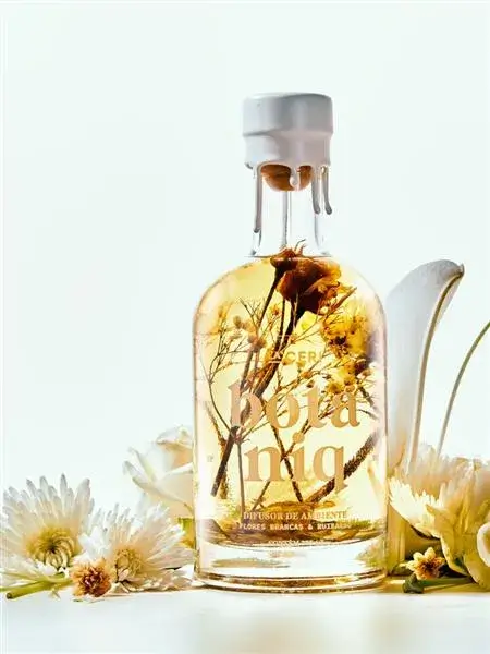 Difusor de Ambiente Botaniq Flores Brancas + Ruibarbo La`Ceri 375ml - Imagem 3