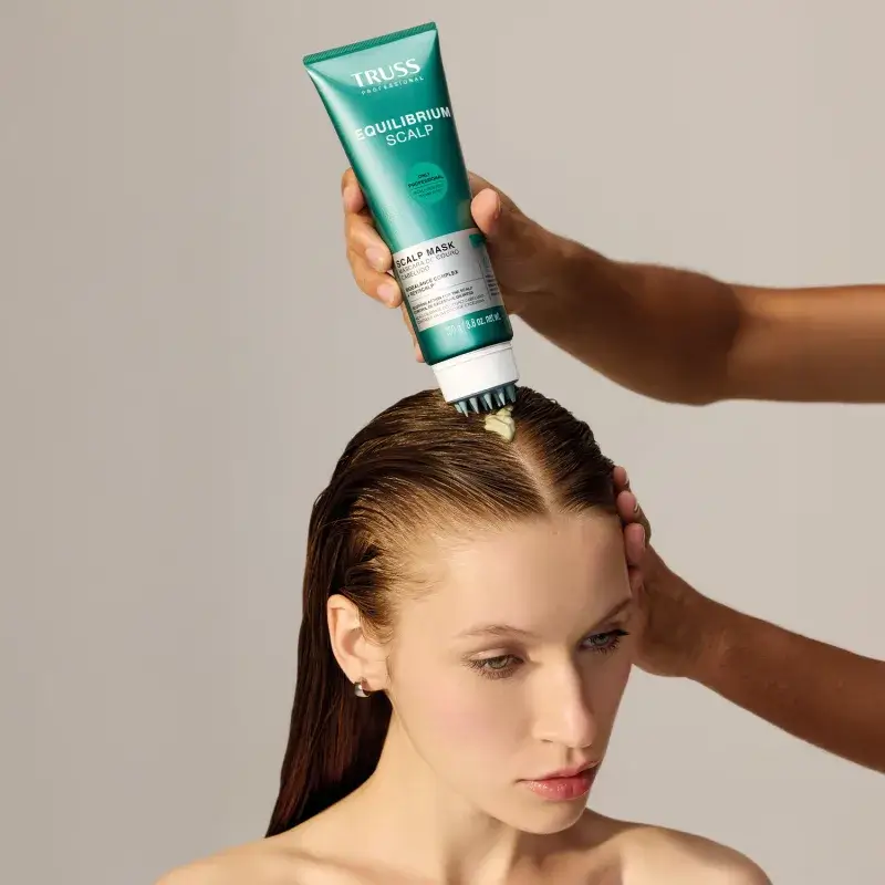 Máscara Couro Cabeludo Equilibrium Scalp Truss 250g - Imagem 3