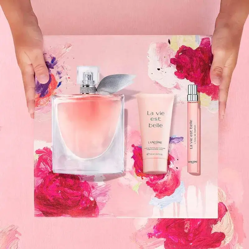 Kit Feminino La Vie Est Belle Lancôme Eau de Parfum 75ml + Loção Corporal 50ml + Travel Size 10ml - Imagem 3